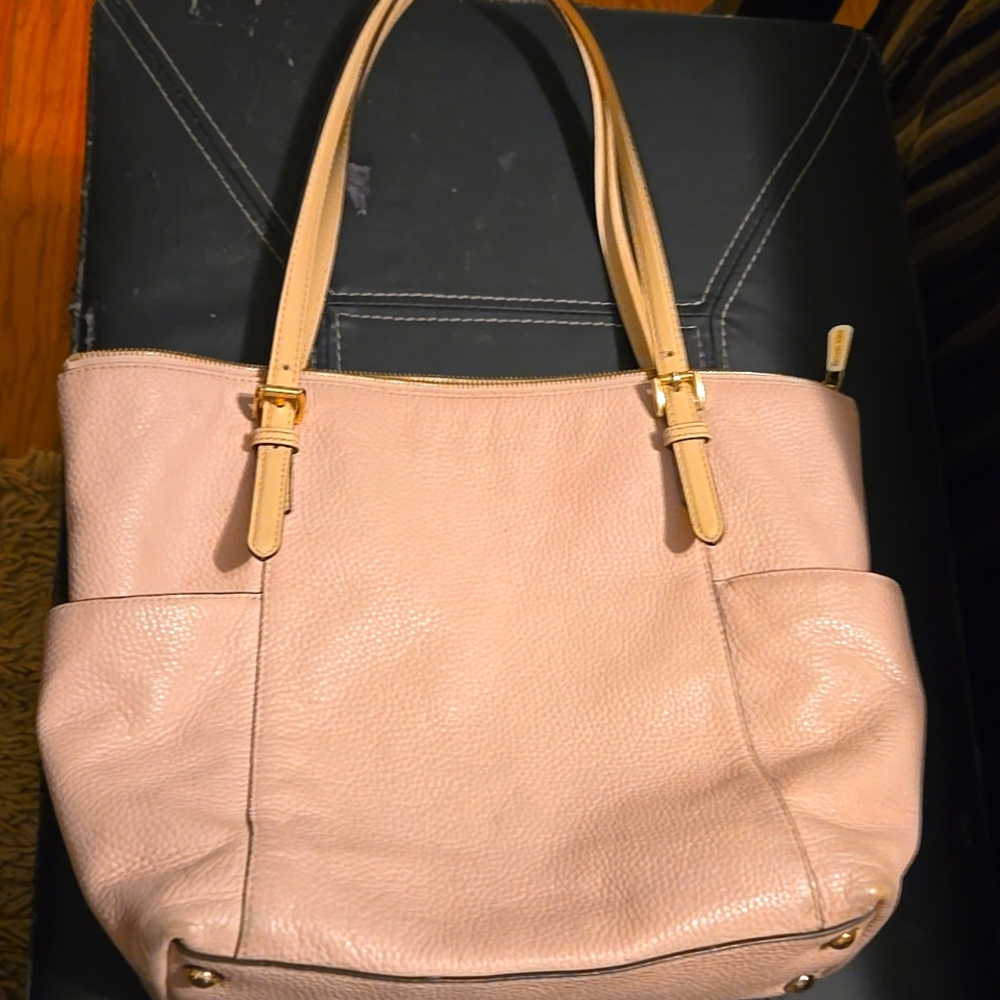 Michael Kors Elegant Pink Leather Tote Bag. 2 Side Pockets, Great To Carry Water
